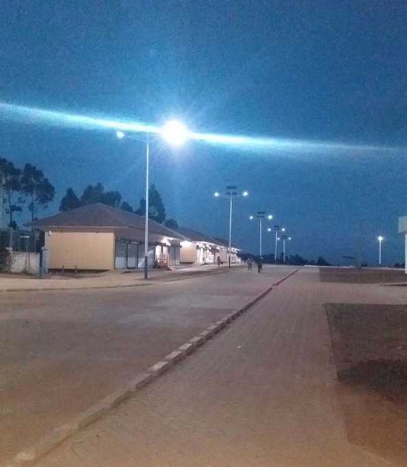清镇市非洲科特迪瓦太阳能路灯工程